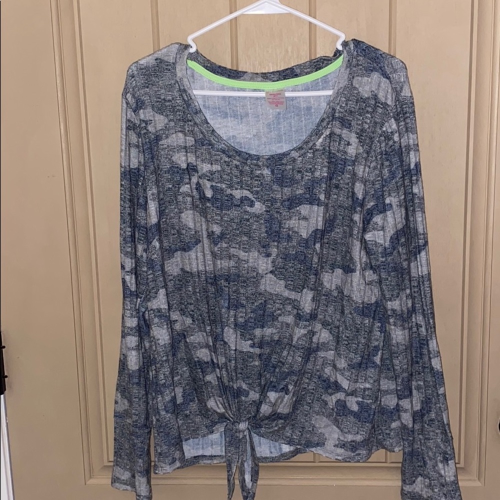 No Boundaries Camo Top